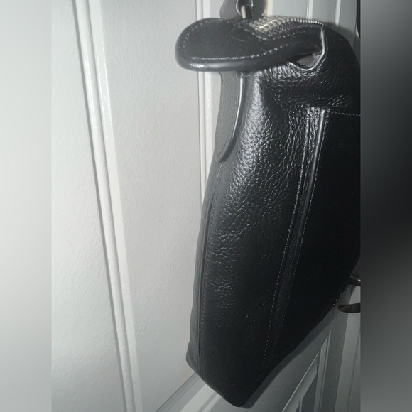 Coach New York Beckett Pocket Crossbody, Pebble Black Leather, Adjustable Strap - Picture 12 of 16